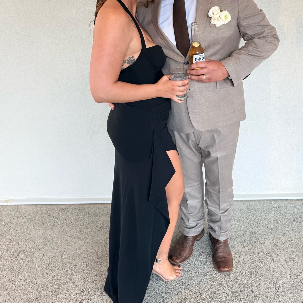 Elegant Black Maxi Dress